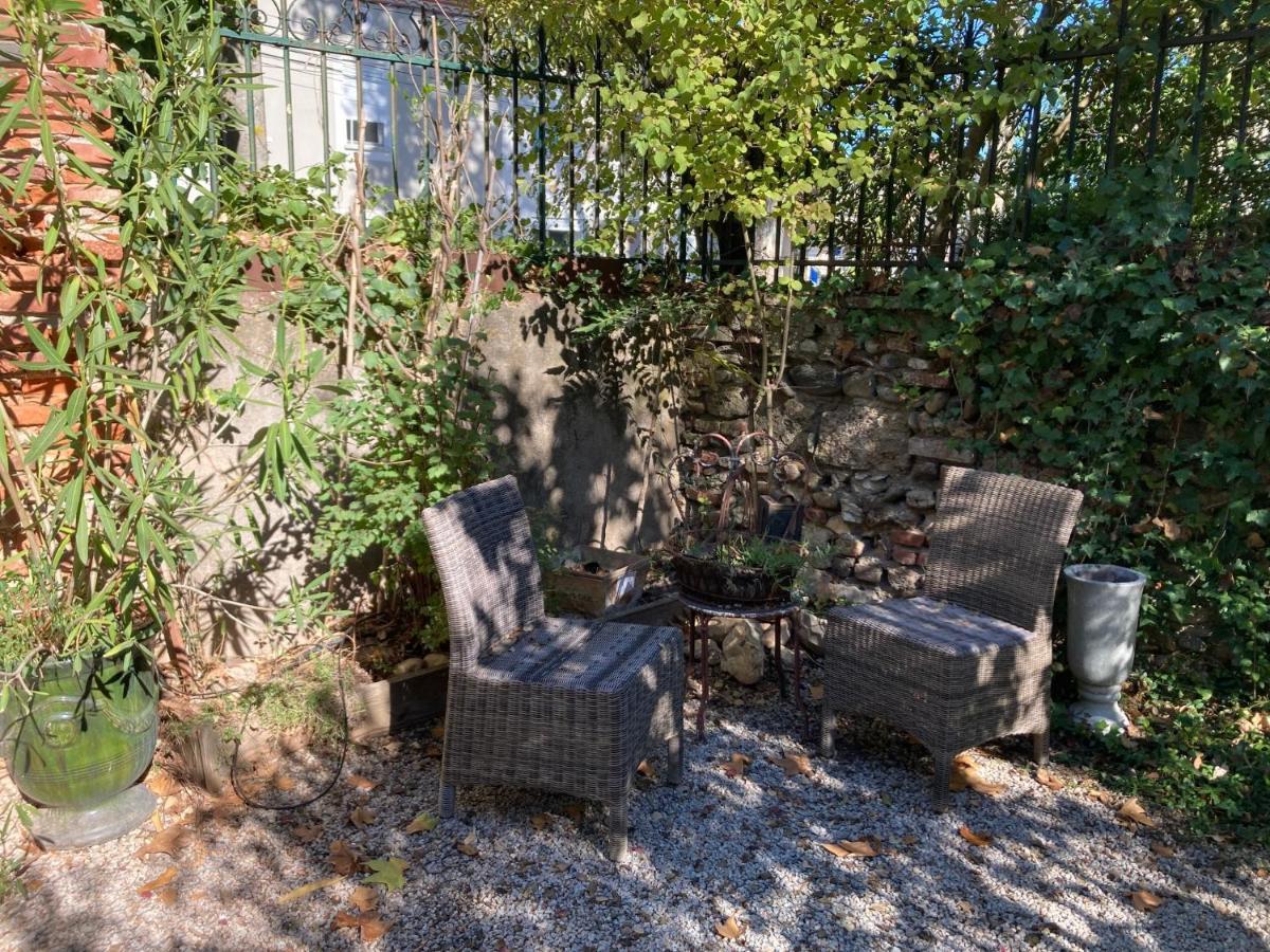 16 Bis-Gite-Hotel-Appartement Marssac-sur-Tarn Exterior photo